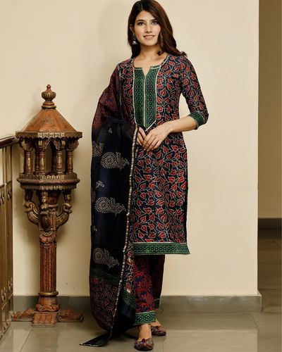 Maroon And Blue Bagru Printed Kurta And Pants With Chanderi Dupatta