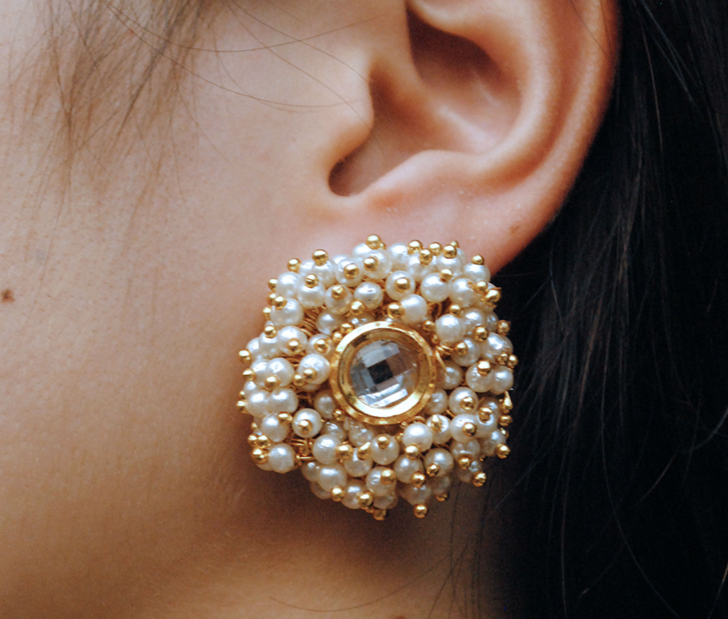 Details more than 74 pictures of pearl earrings latest - esthdonghoadian