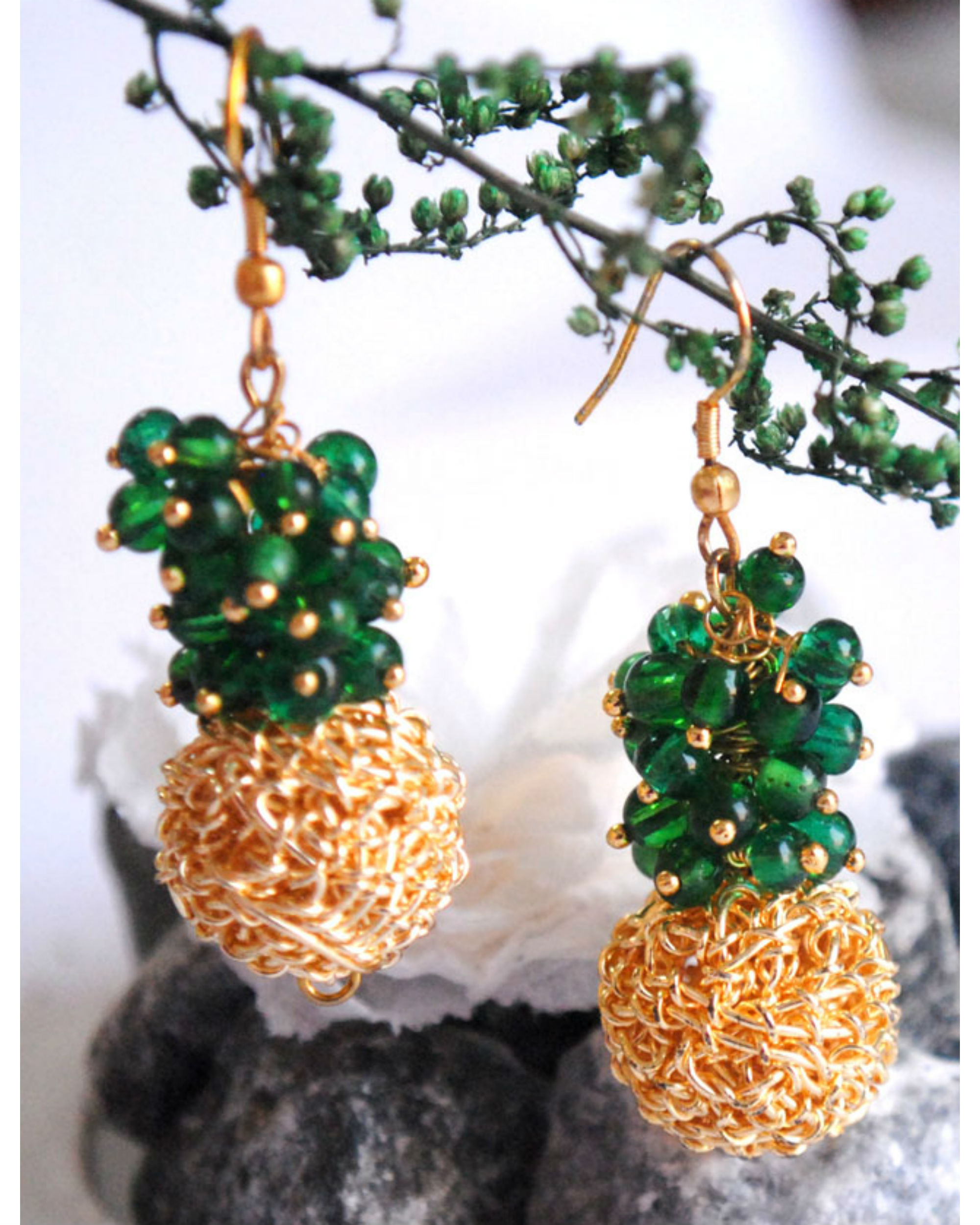 Green mesh ball earrings