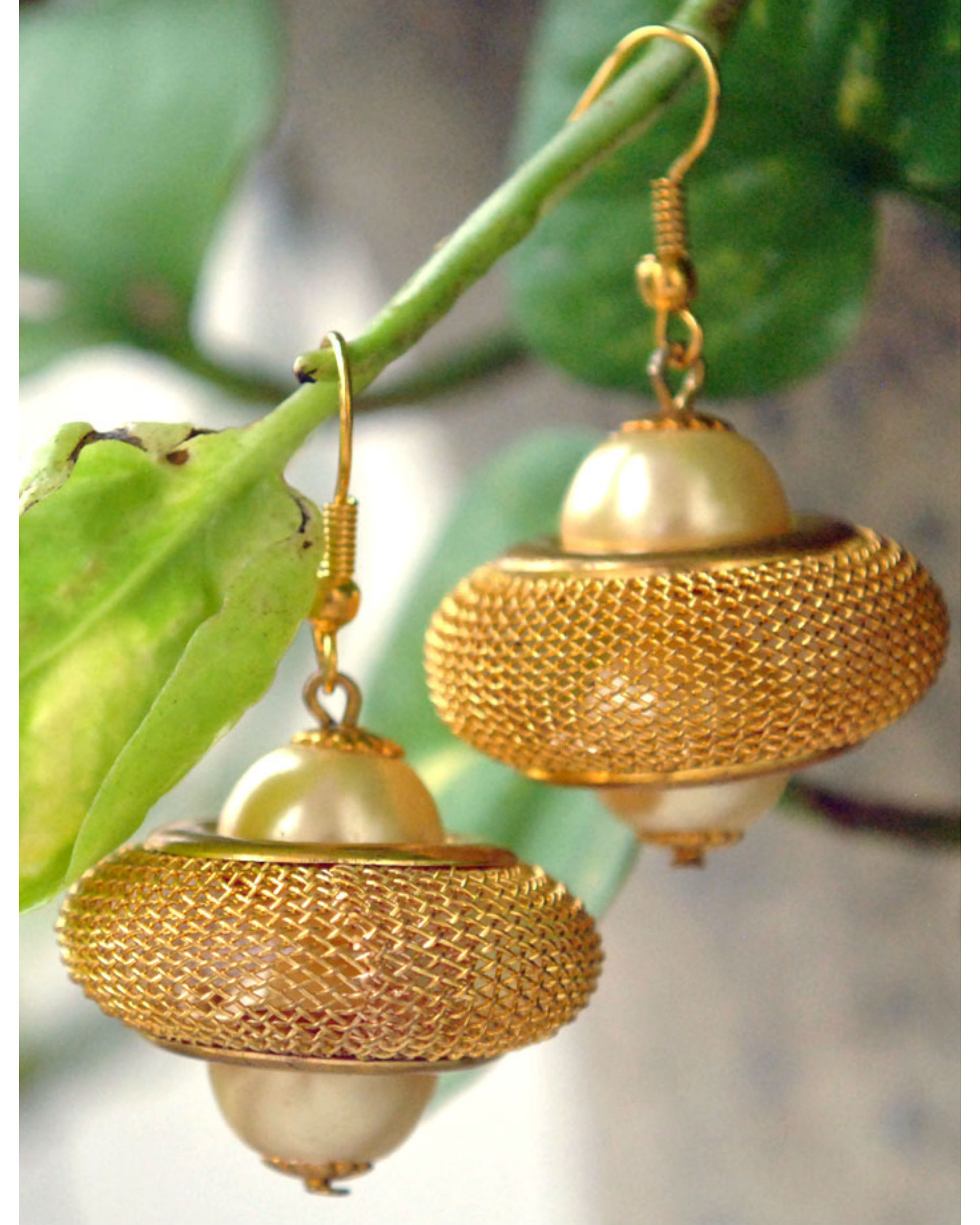 Golden ufo earrings