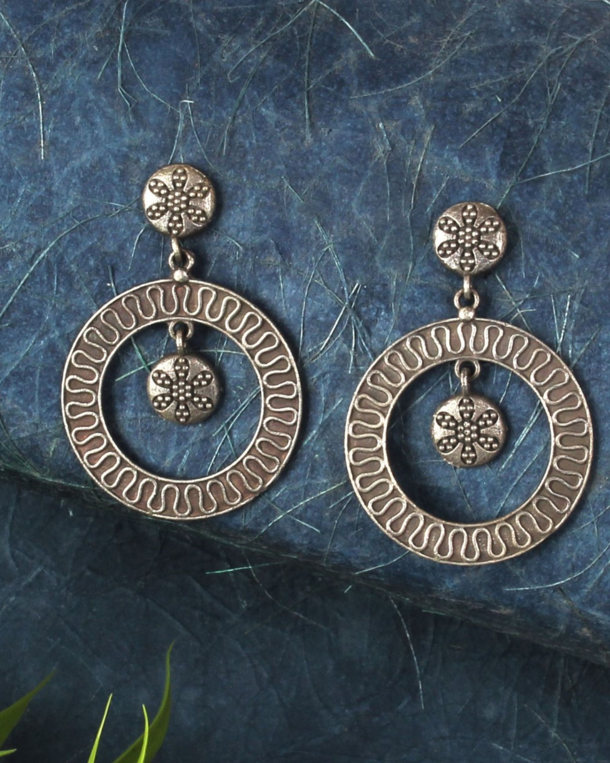 Floral motif handcrafted circular earring