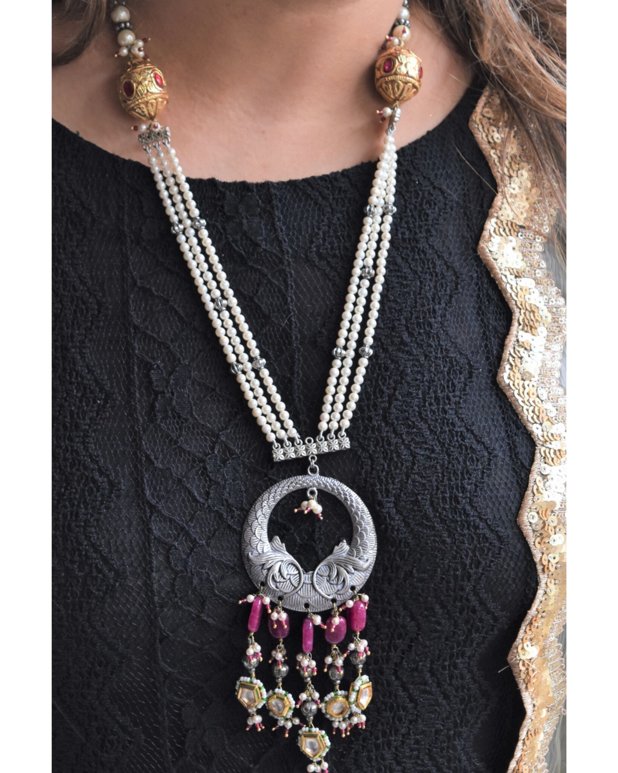 Swarna matsya pearls and beaded neckpiece
