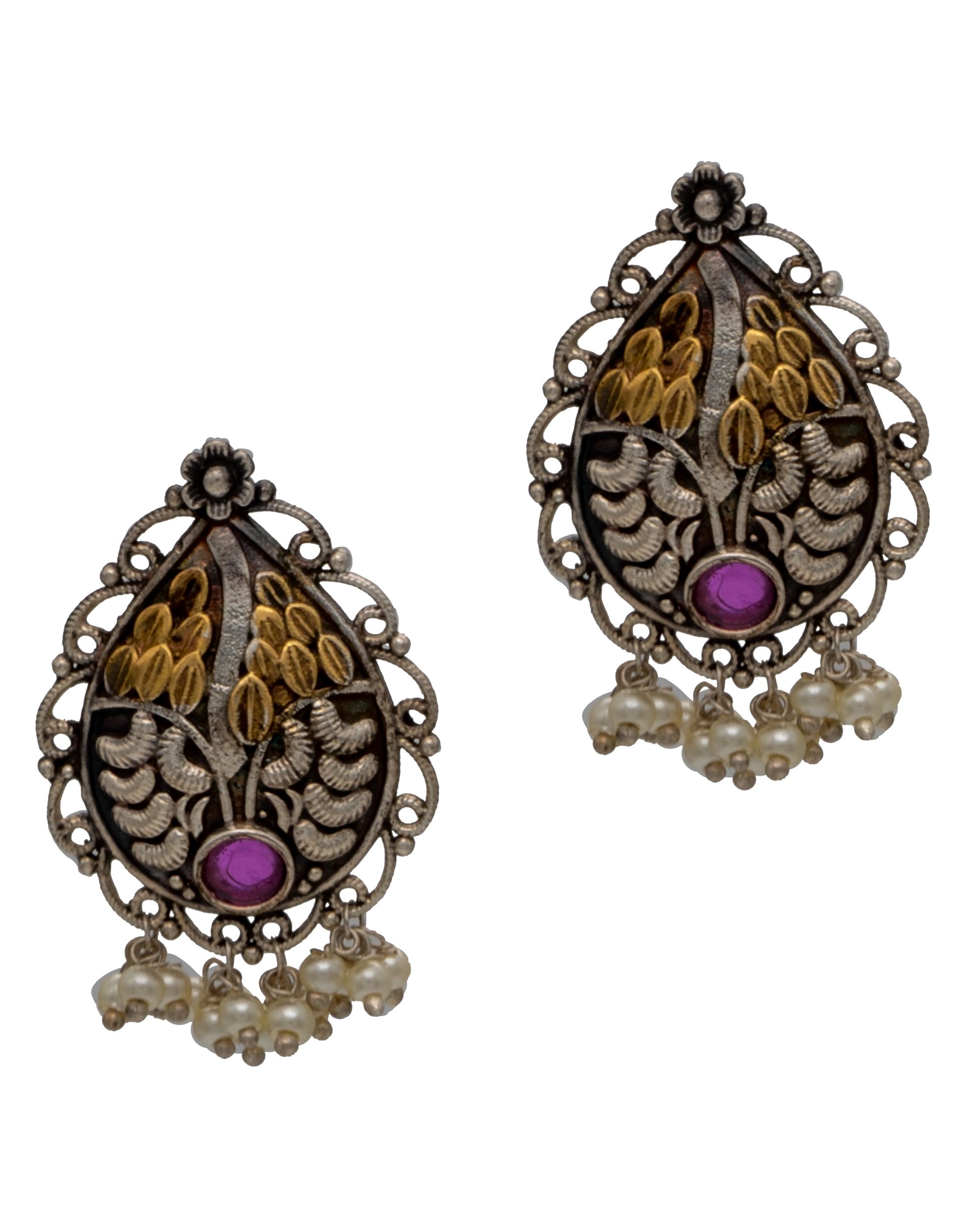 Drop shaped pearl beaded antique earring