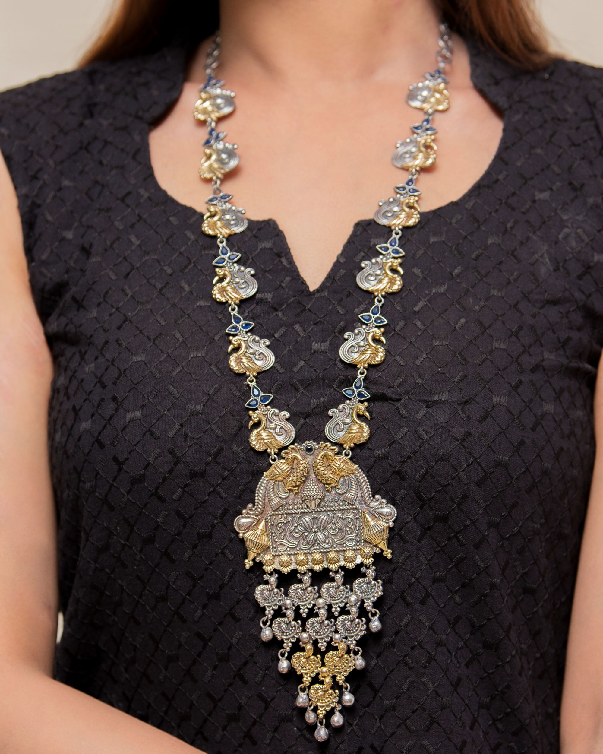 Indo Western Two Tone gold with black beads Long Necklace – Roshni Boutique