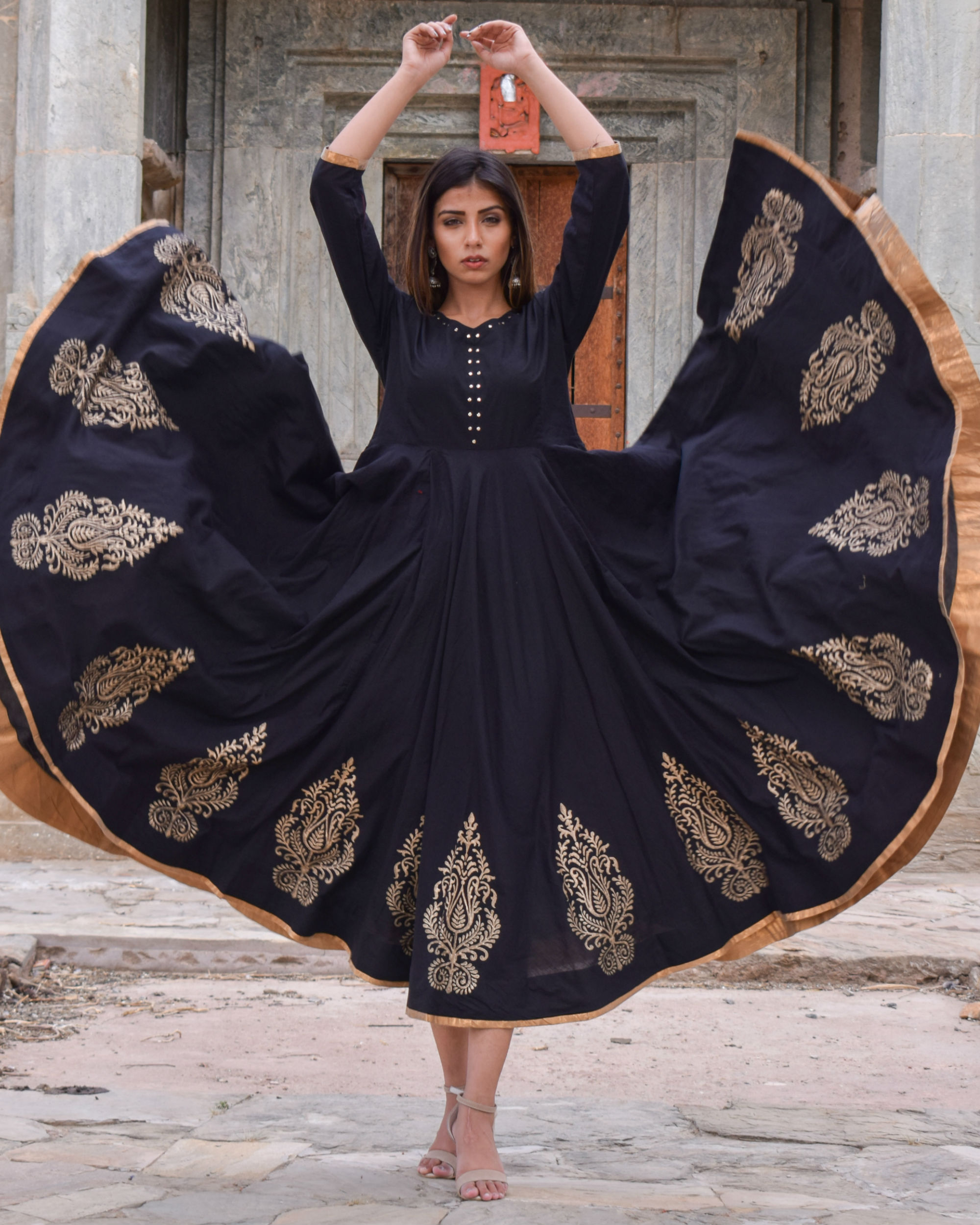 black simple anarkali