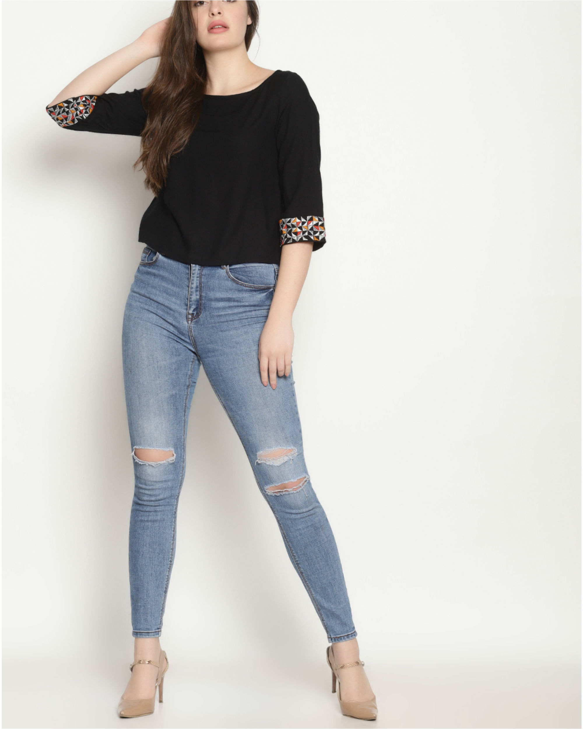 Black embroidered sleeve top UNTUNG | The Secret Label