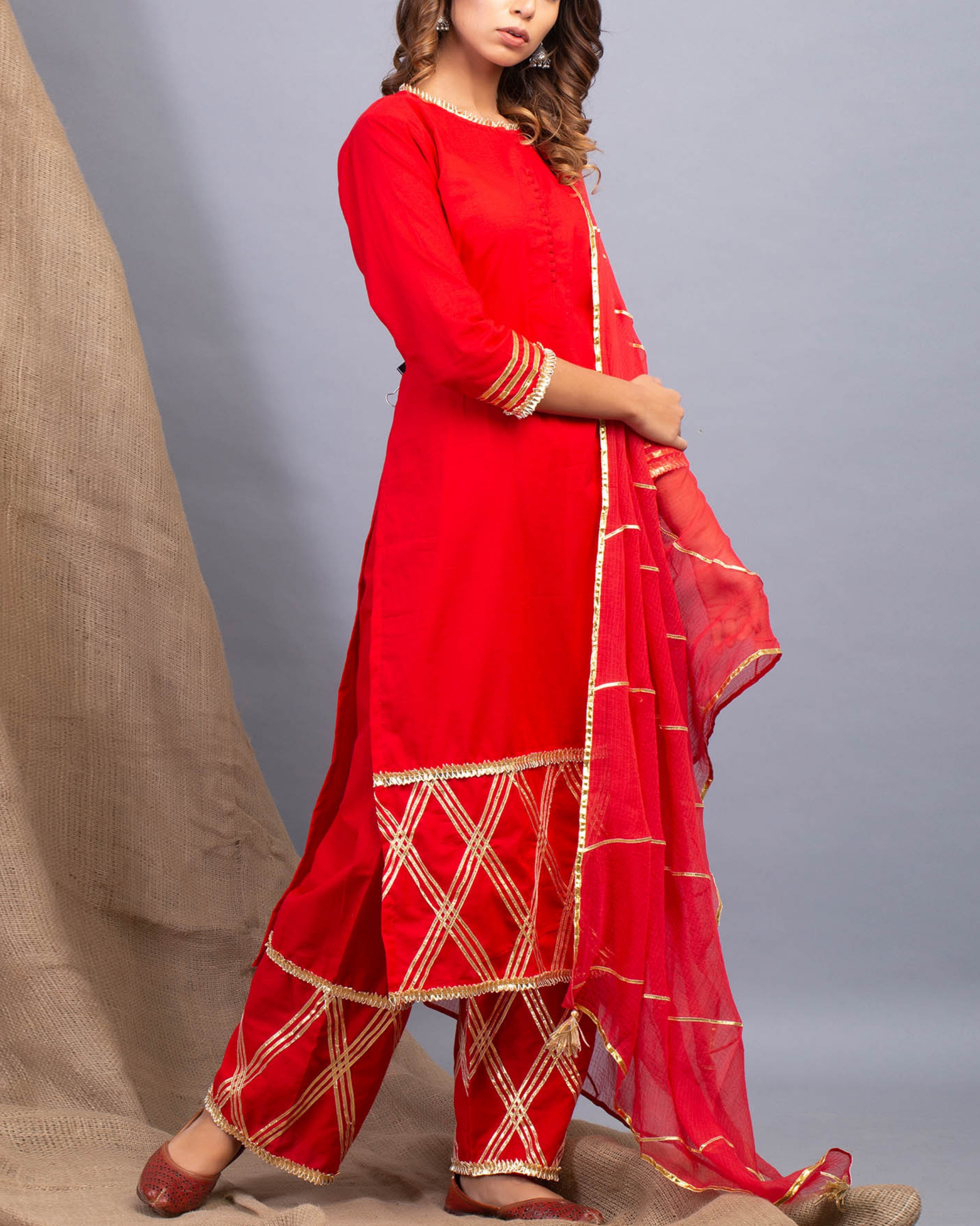 dupatta gota design