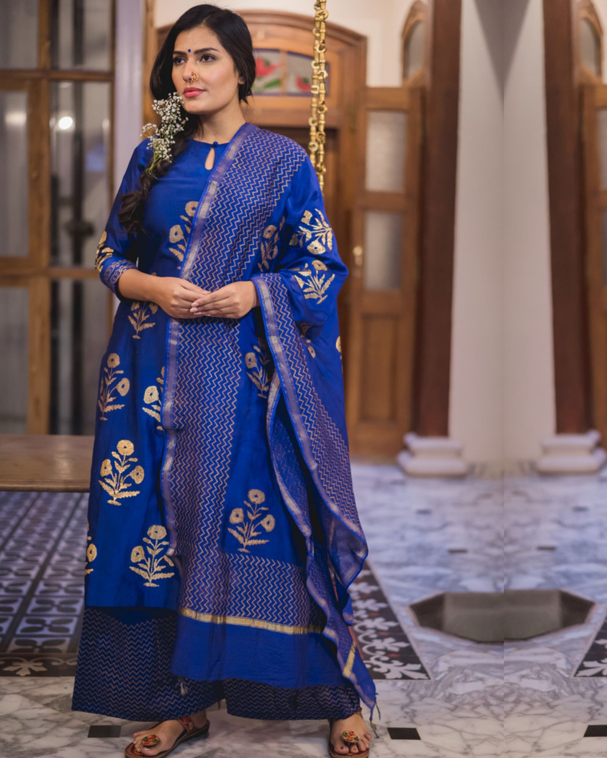 grey maxi with blue dupatta