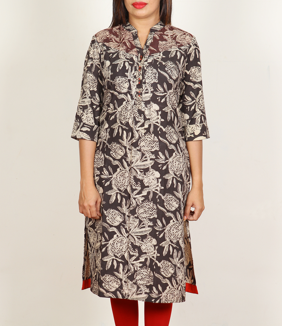 Twara magenta 34th sleeve  Chinese collar Cotton straight cut kurti  printed with intricate motifs