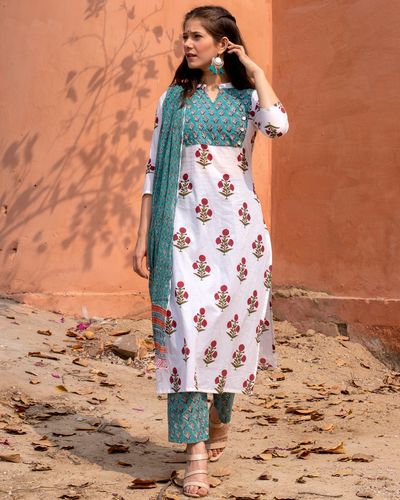 White floral yoke kurta and pants with dupatta- Set Of Three by The ...