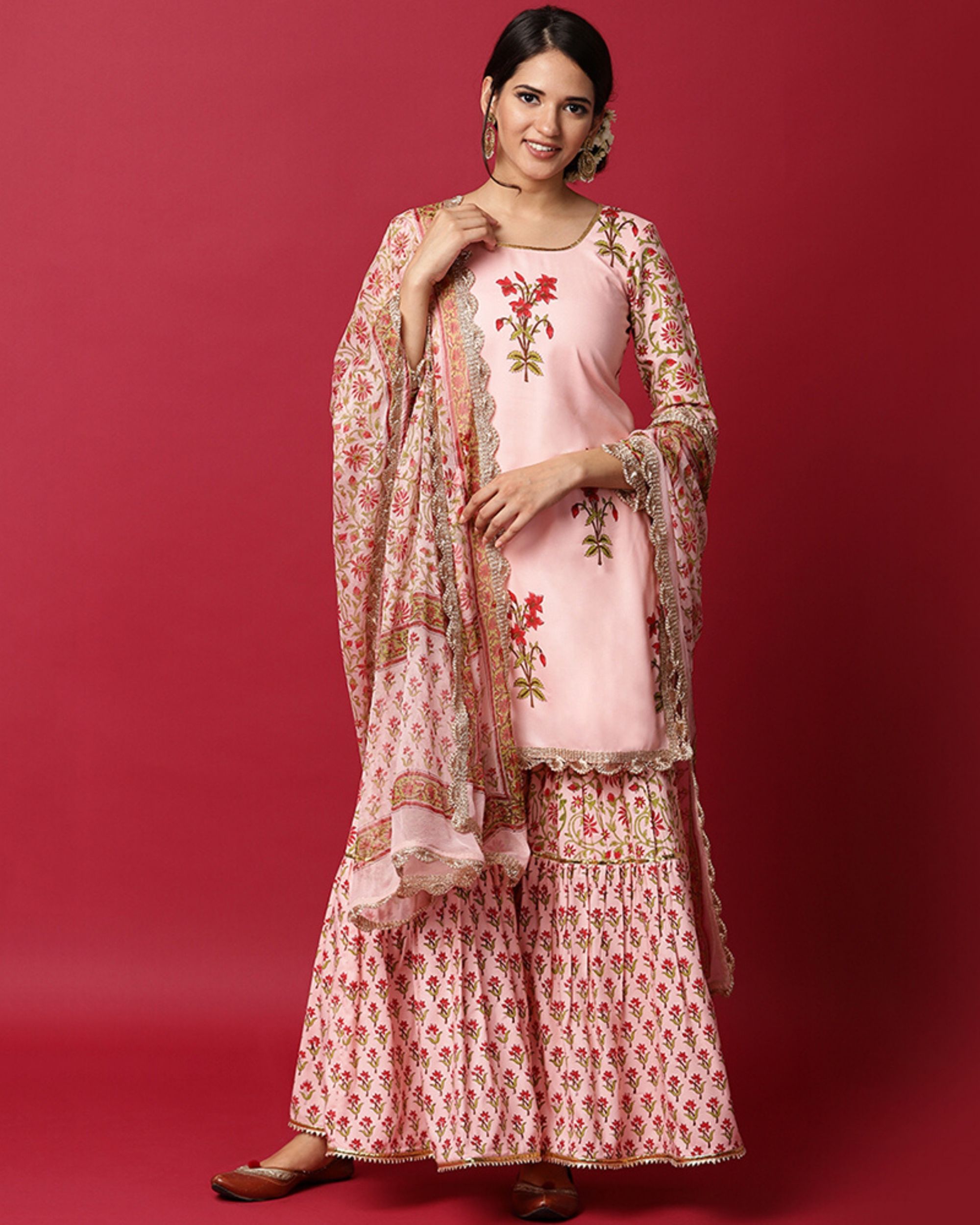 dupatta style on gharara