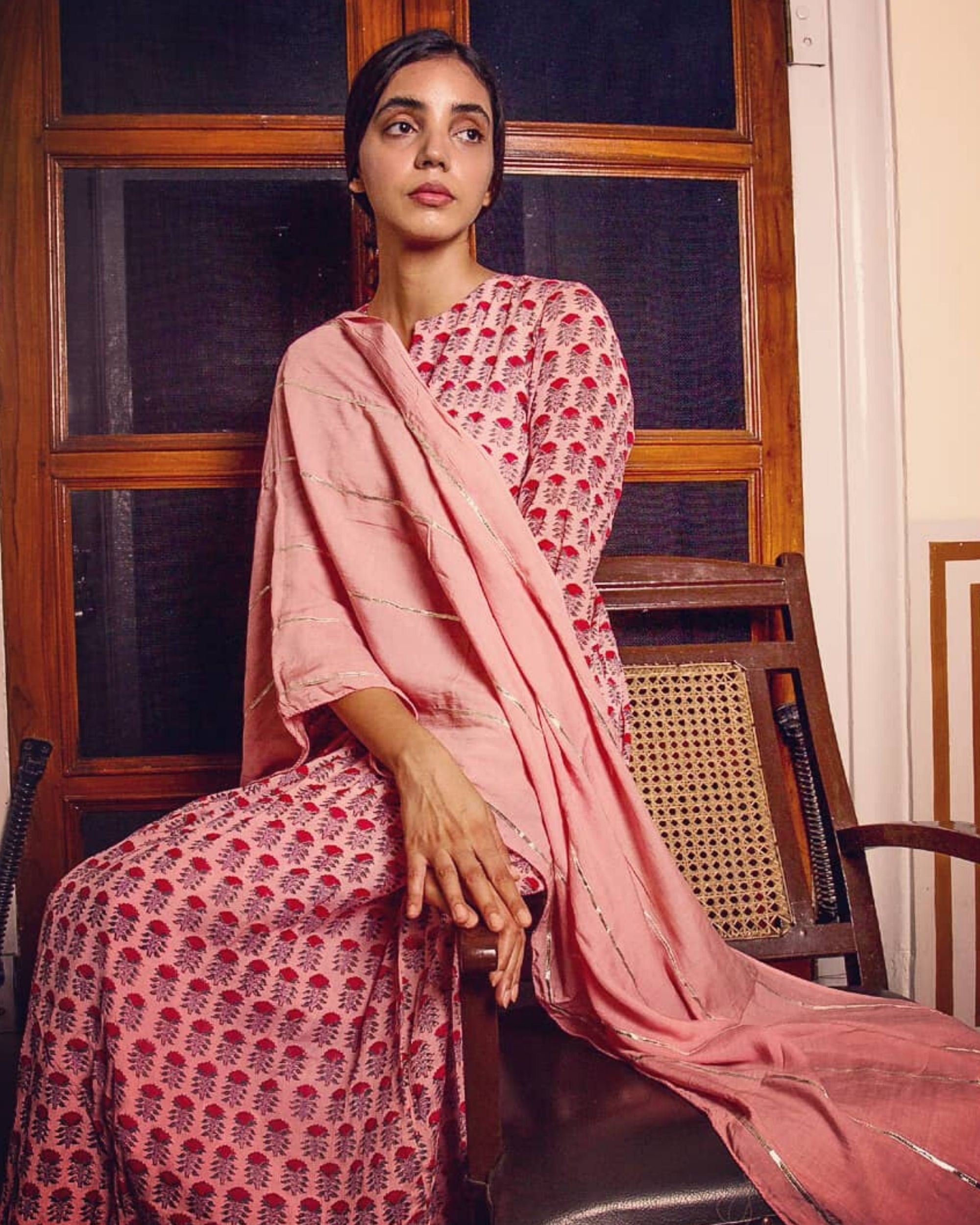 Ballet pink floral printed kurta and pants with dupatta- Set Of Three ...