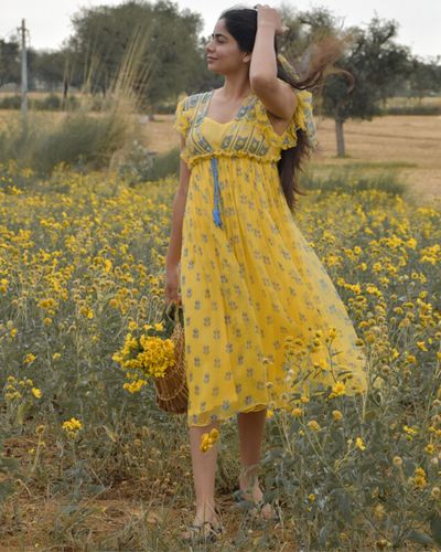 Vintage gauzy yellow outlets butterfly sleeve midi dress