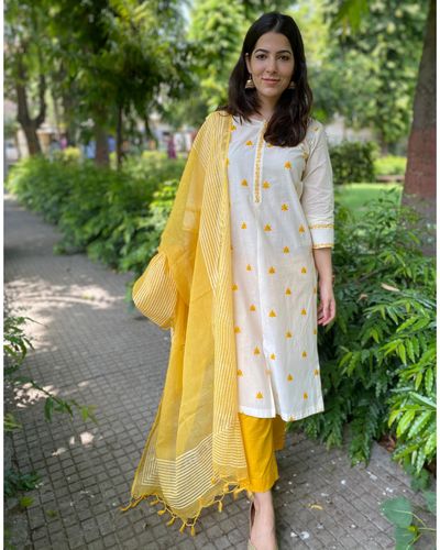 Off white and yellow embroidered kurta and pants with kota dupatta- Set ...