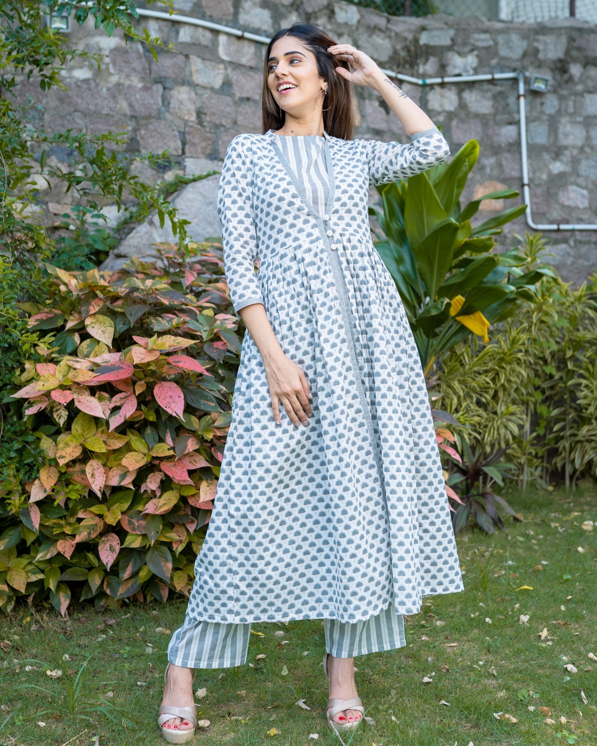Khushal K Womens Cotton Printed Kurta With Palazzo Pant Jacket Set Price  in India Full Specifications  Offers  DTashioncom