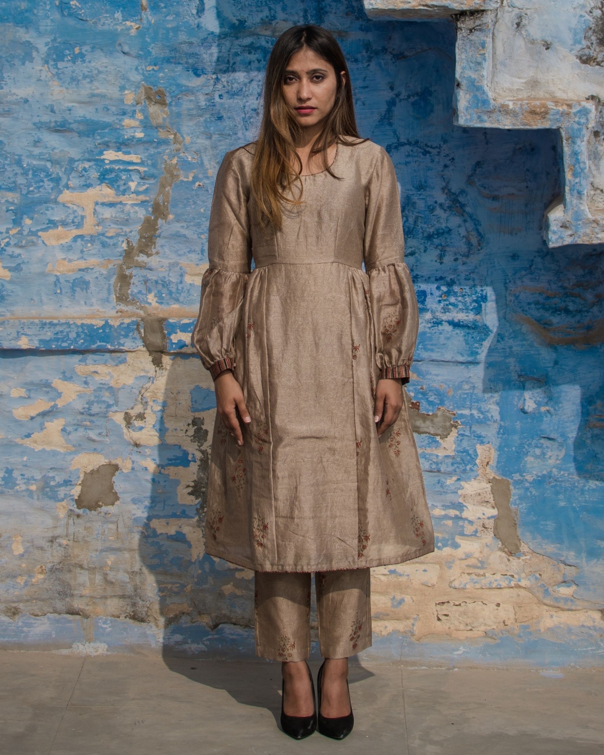 Beige floral printed gathered kurta by Medhya | The Secret Label