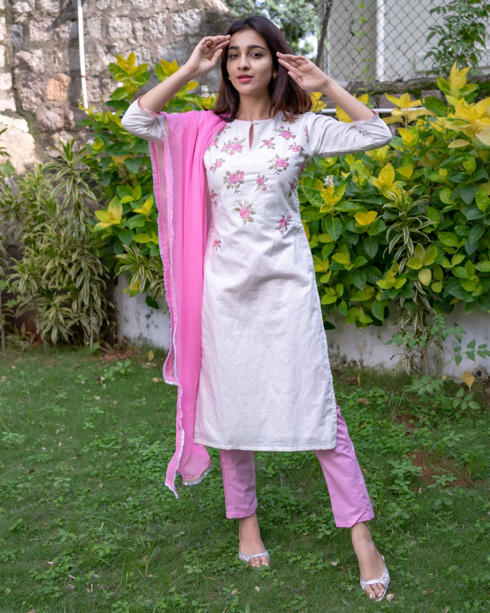 White and pink floral embroidered kurta with chiffon dupatta - Set Of Two  by Desi Doree