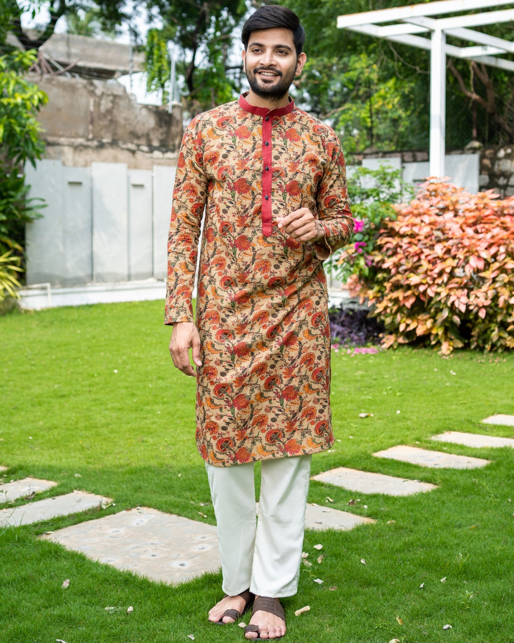 Brown and red floral printed kurta and pants - Set Of Two