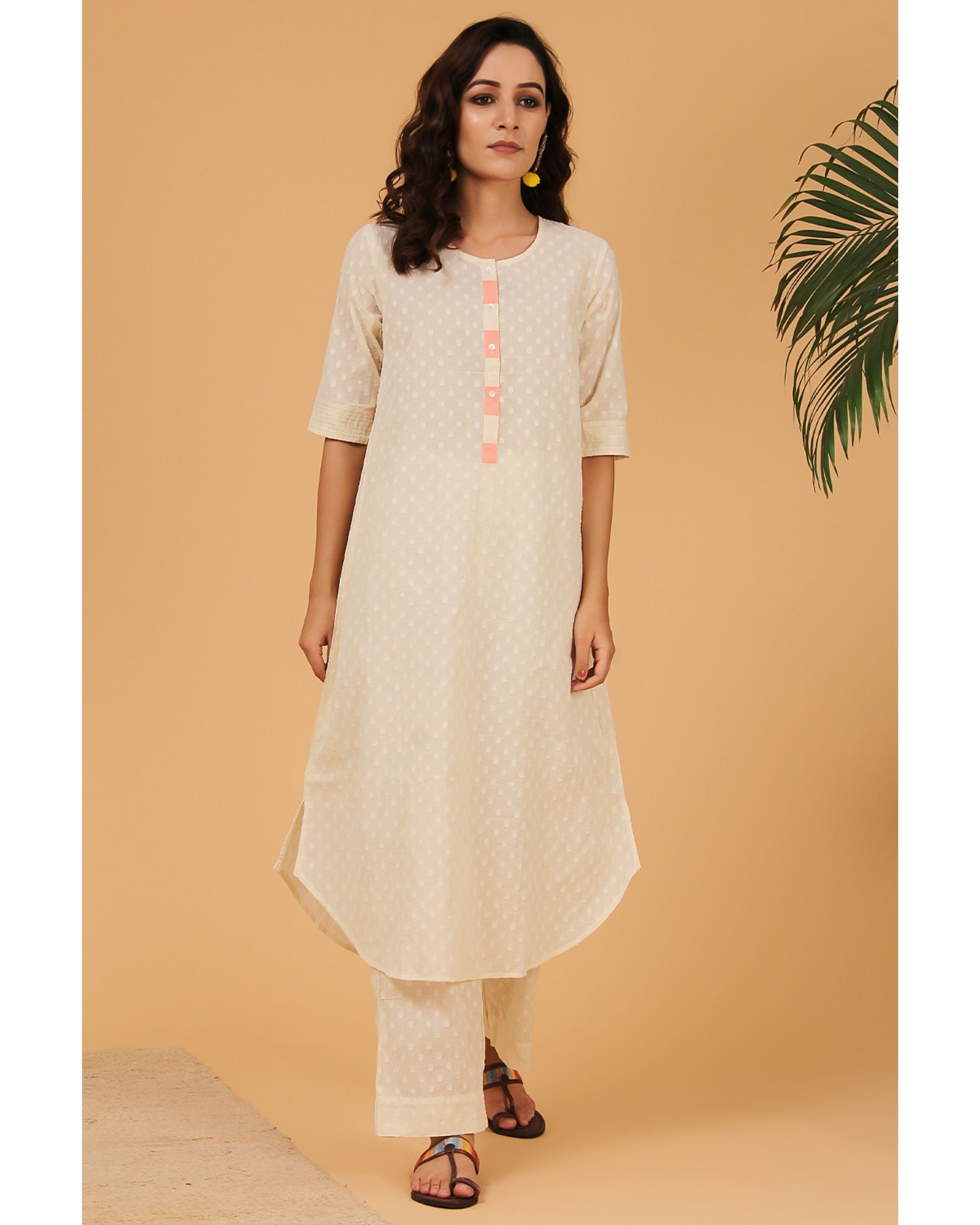 Off white high round neck kurta and pants - Set Of Two