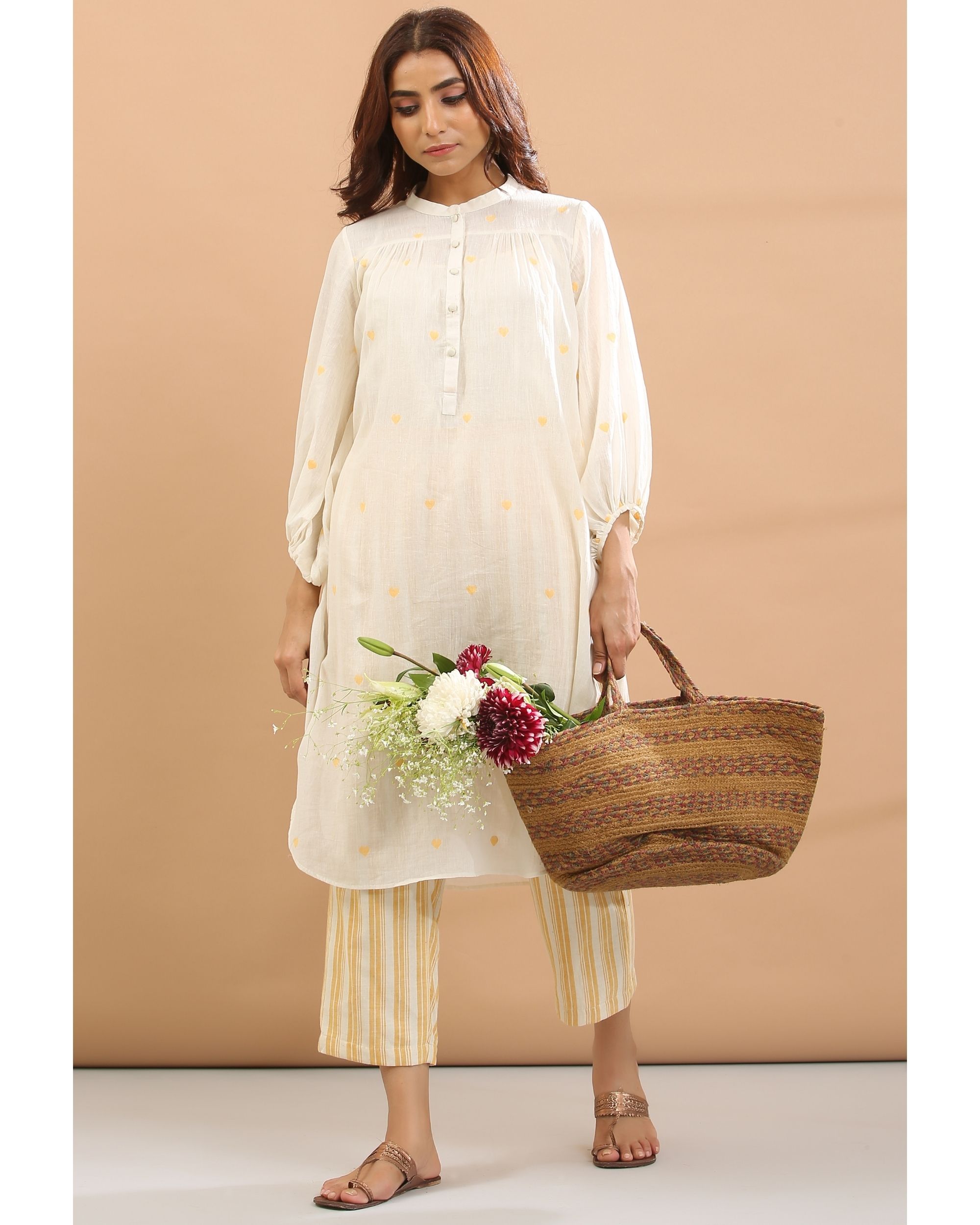 Off white kurta with inner and pants - set of three