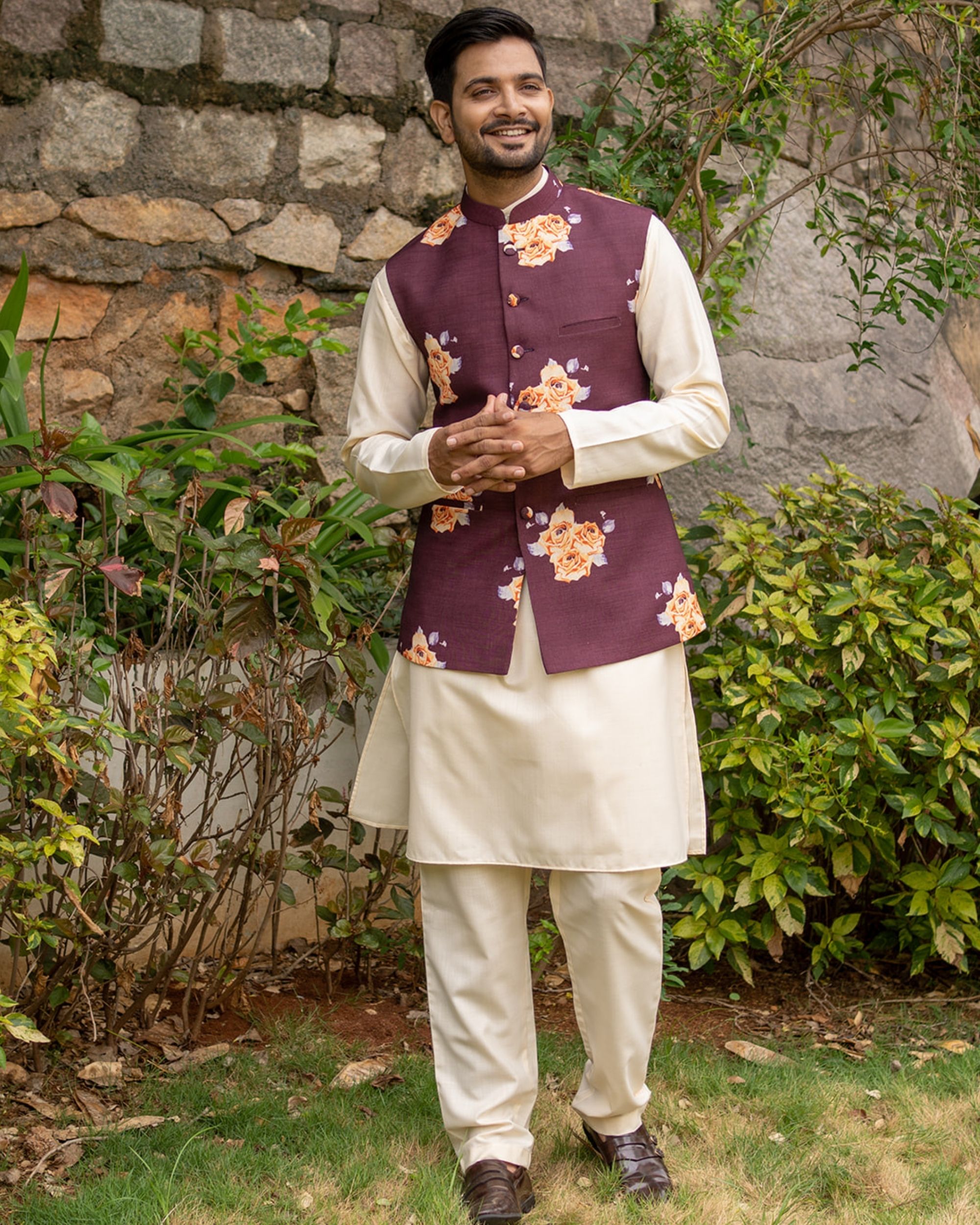 Maroon and rose printed nehru jacket with off white kurta and pyjama - set of three
