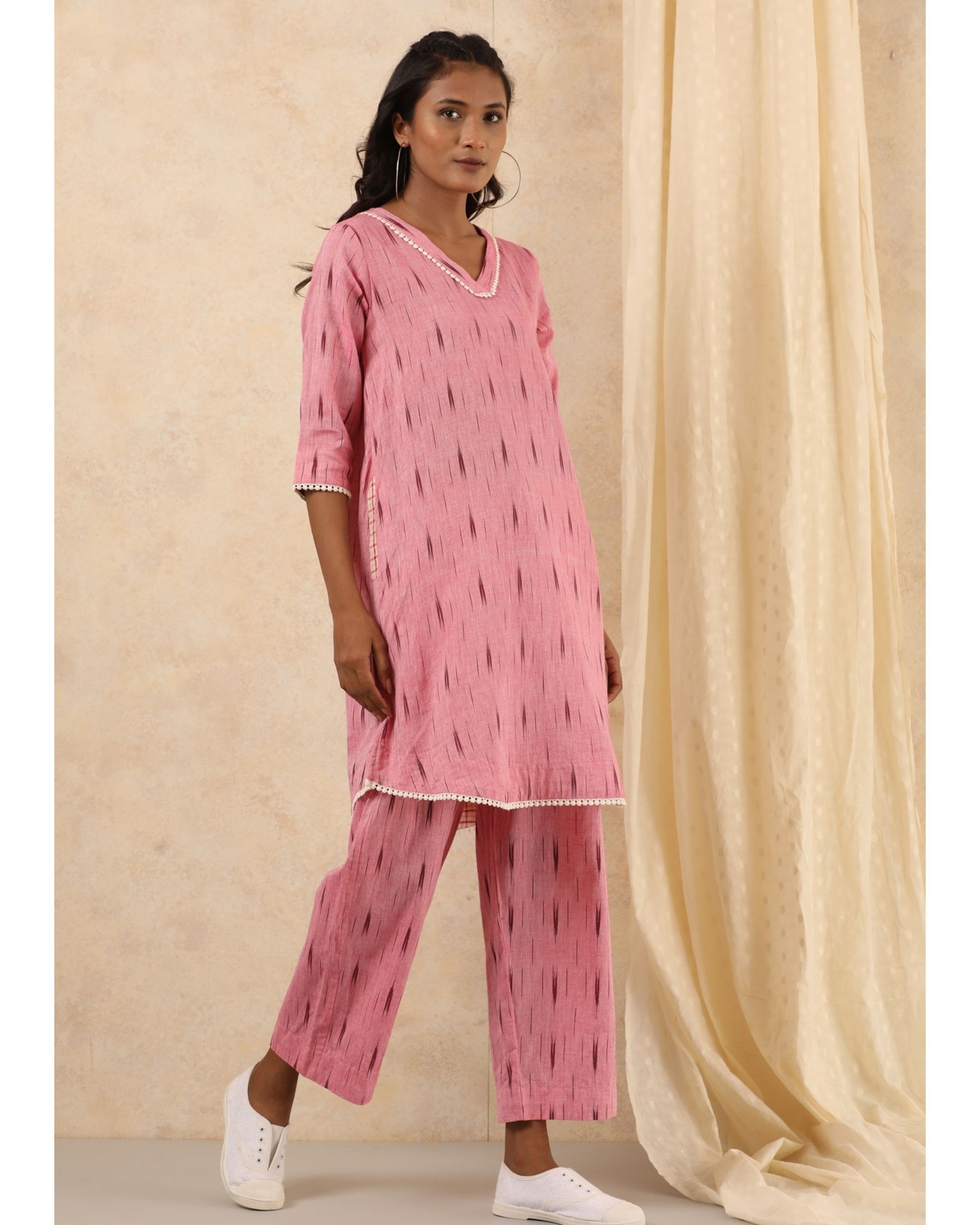 Pink ikat kurta with pants - set of two
