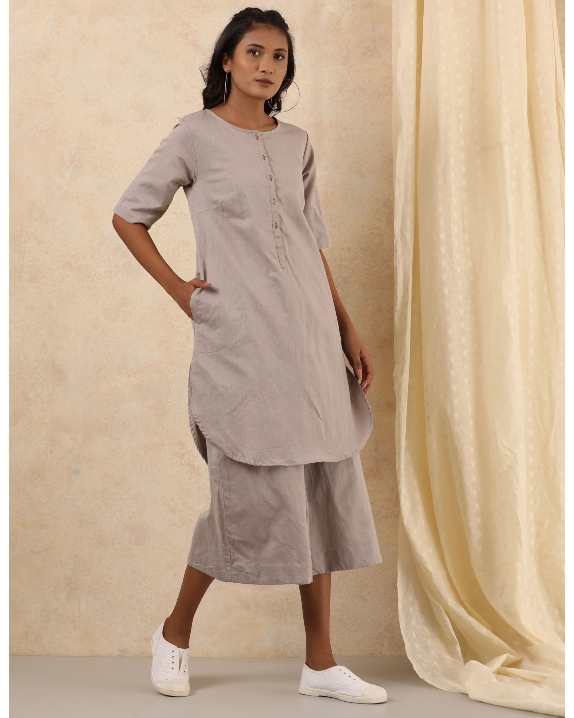 Grey linen kurta with grey pants - set of two