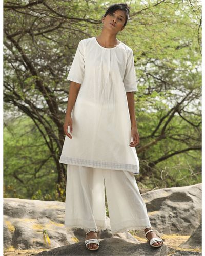 White linen kurta by Free Living | The Secret Label