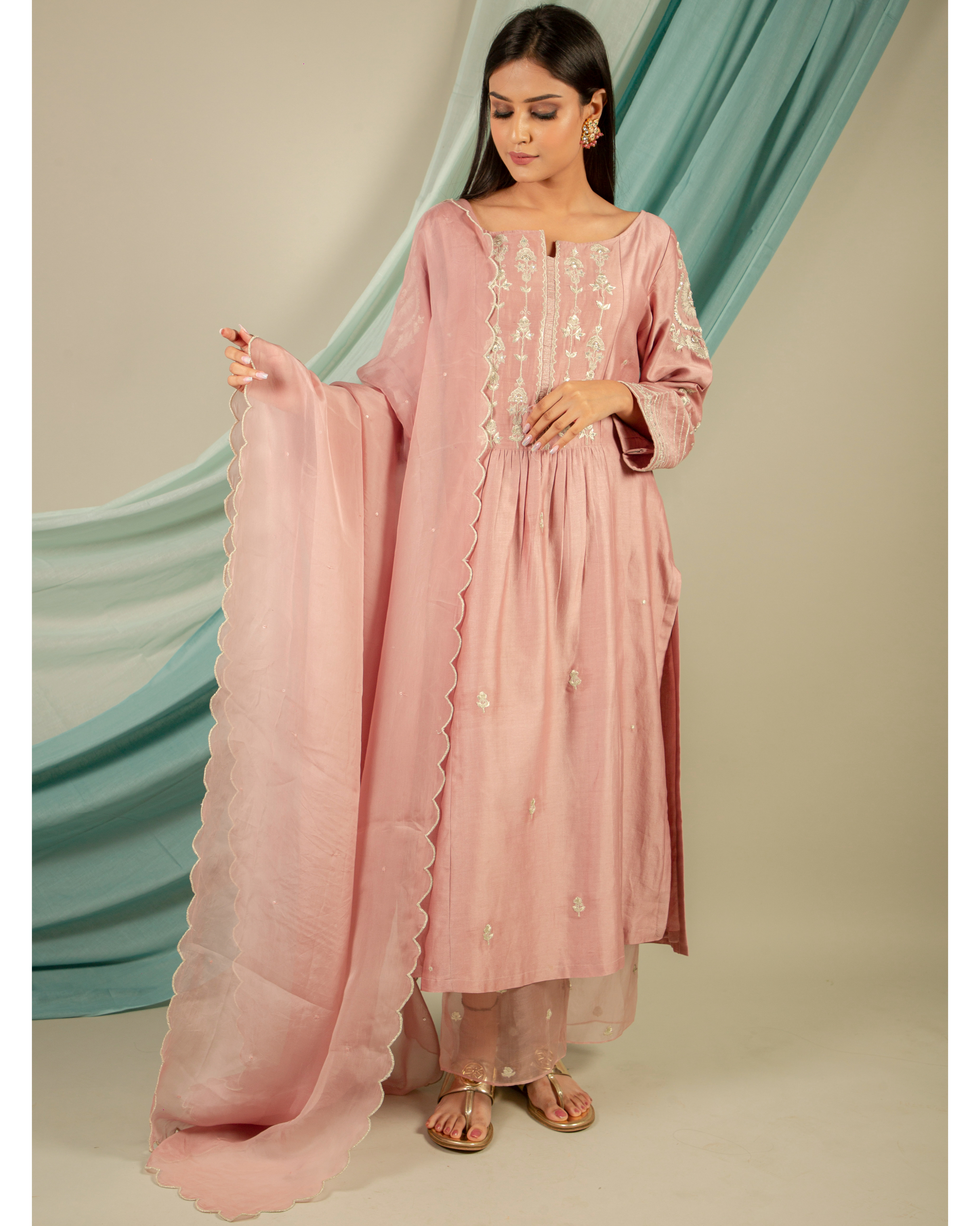 Dusty pink embroidered chanderi silk kurta set - set of three