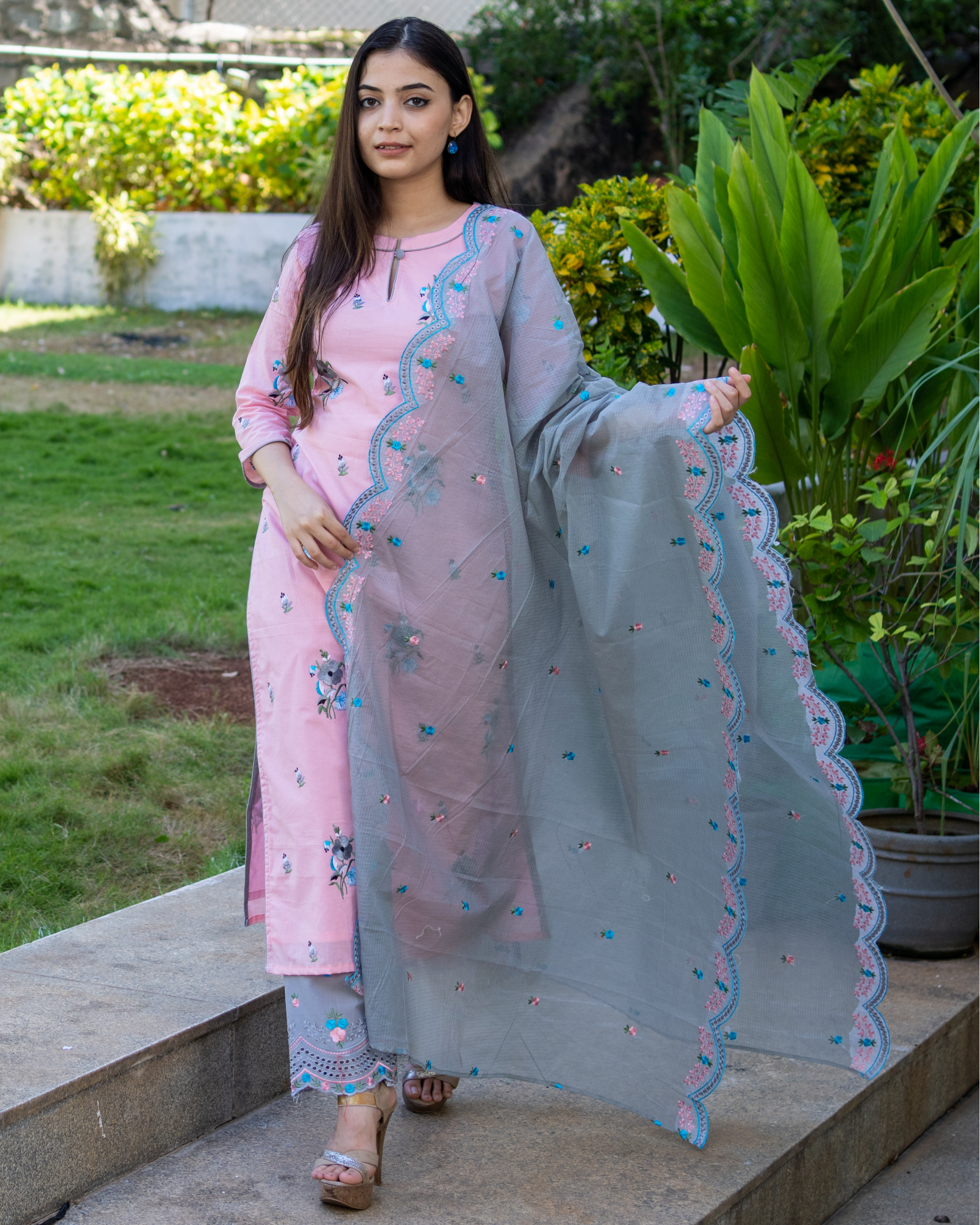 Pink cotton embroidered suit set with kota dupatta - Set Of Three
