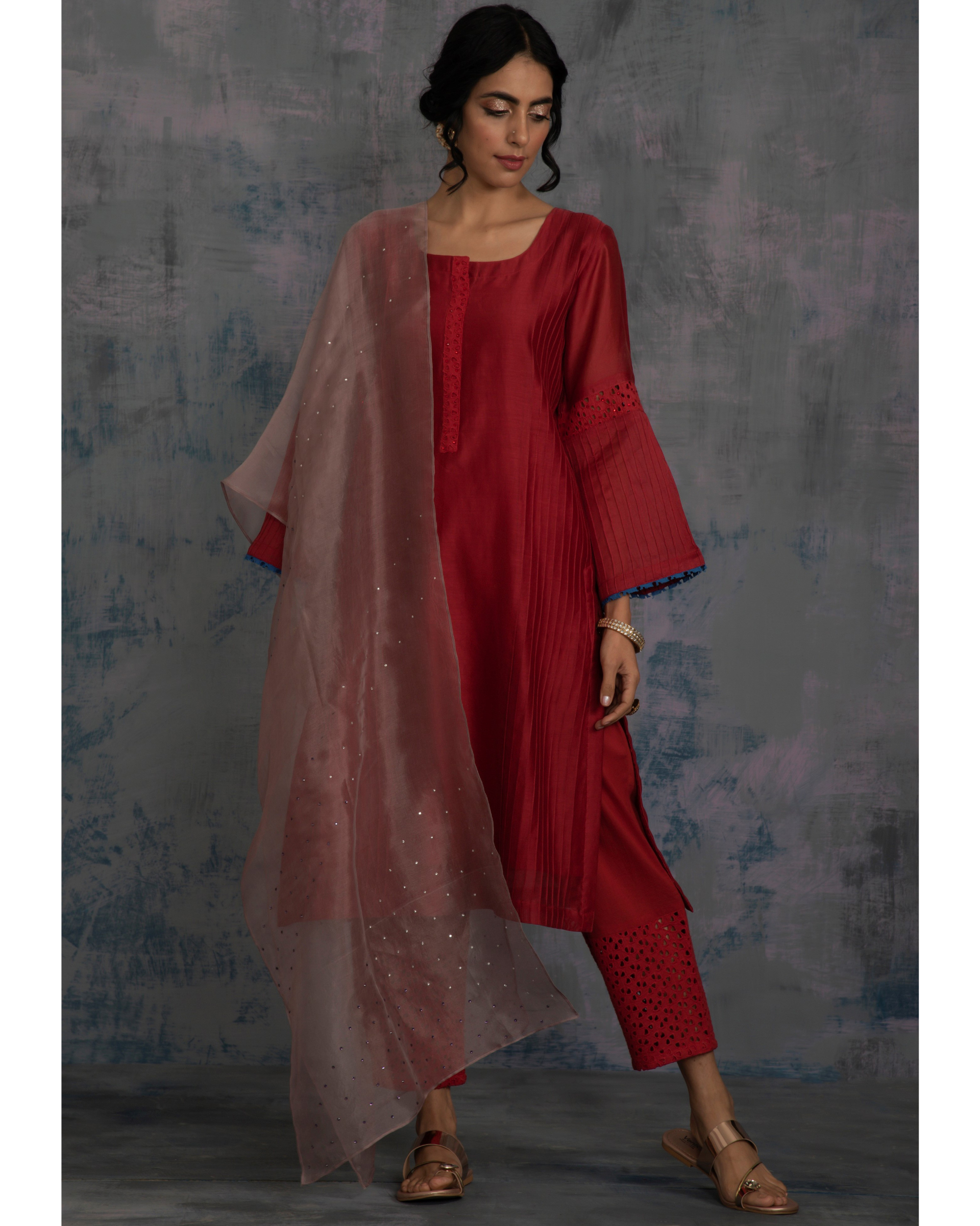 Scarlet red flared sleeves kurta with pants and mauve dupatta - set of three