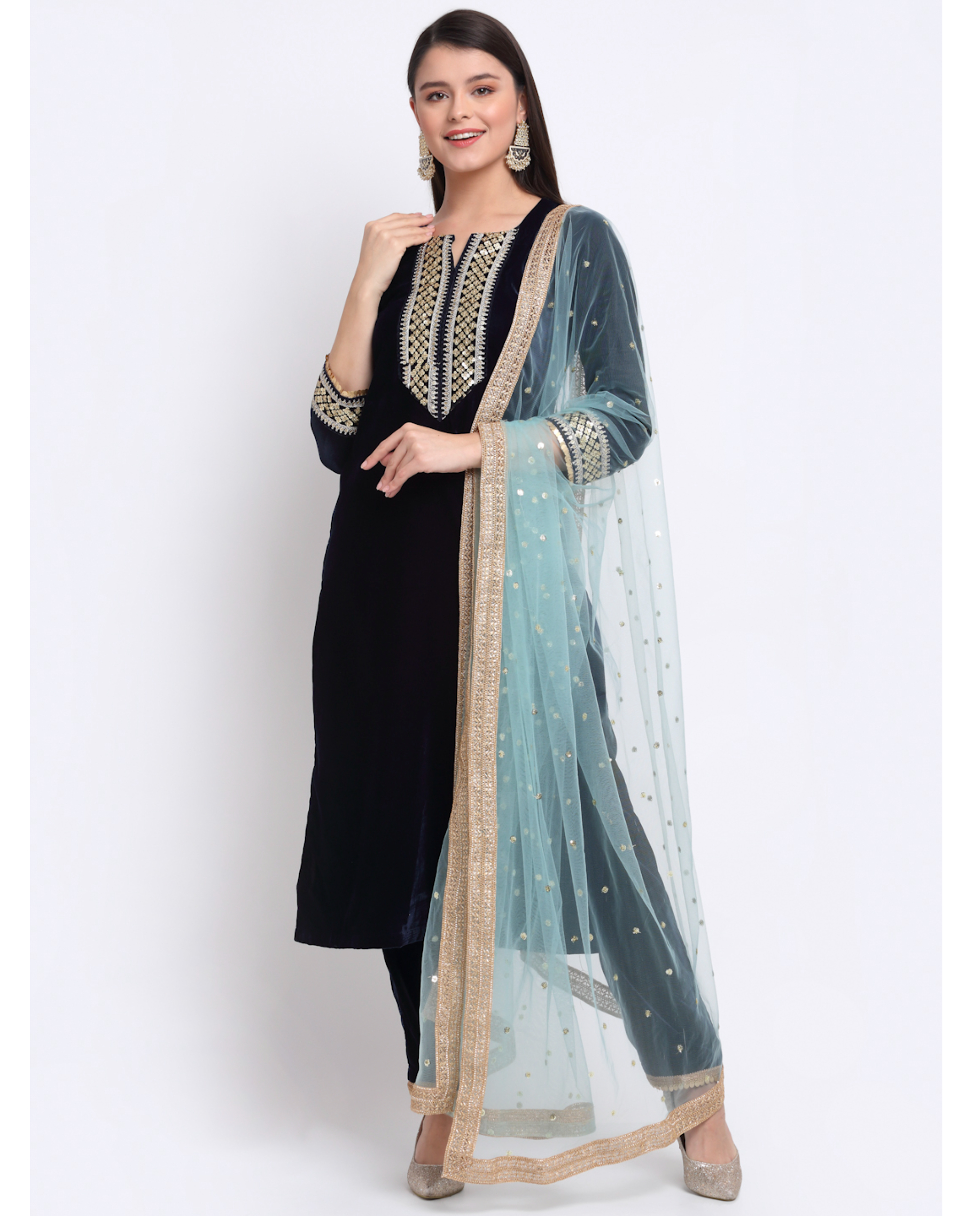 Imara Sea Green & White Embroidered Kurta Leggings Set With Dupatta Price  in India, Full Specifications & Offers | DTashion.com