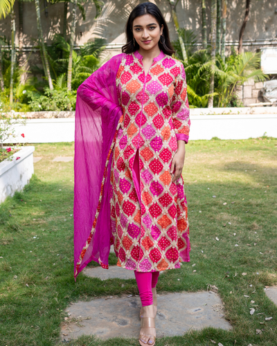 Fuchsia pink bandhani embroidered kurta with dupatta- set of two by The ...