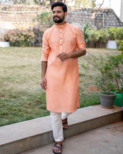 Peach pintuck kurta by Desi Doree The Secret Label