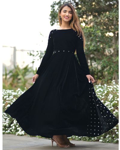 Dannanin black long frock maxi desginer dress 2021  Beautiful pakistani  dresses Pakistani women dresses Party wear dresses