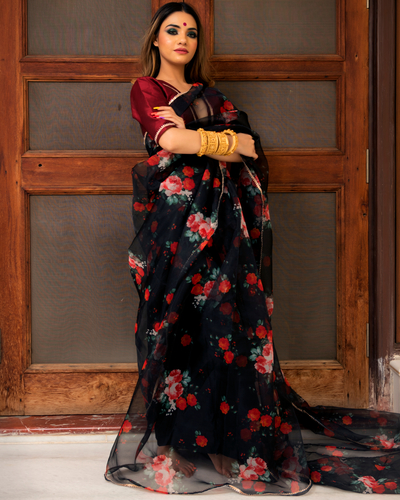 Buy Black Sarees for Women by SHAVYA Online | Ajio.com