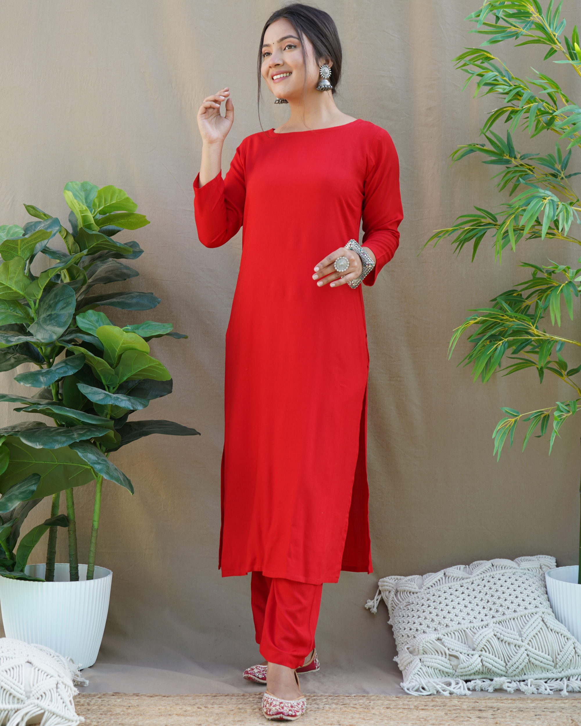 WomenS Attractive And 34Th Sleeves Party Wear Printed Cotton Red Kurti at  Best Price in Kolkata  Raj Kamal Agency