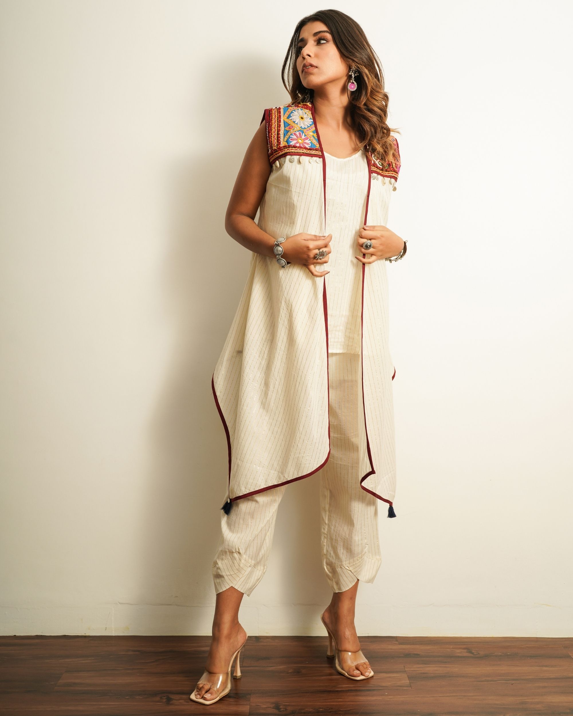 White strips sleeveless top with pant and embroidered cape - set of three