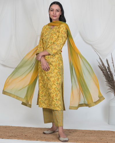 Yellow spaghetti kurta with striped pants - set of two by Akiso