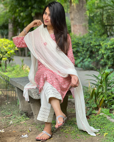 Find Exclusive Nayra Kurti with Embroidery work by Vihu fashion near me |  Bombay Market, Surat, Gujarat | Anar B2B Business App