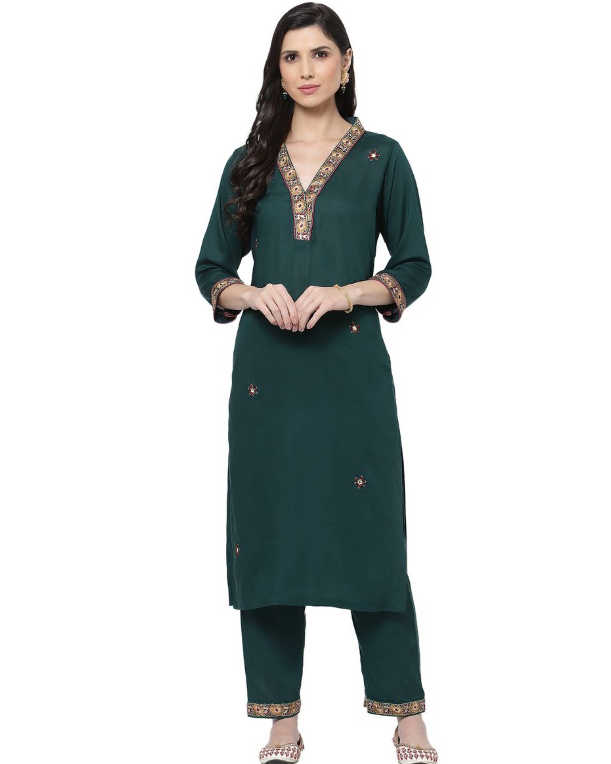 Dark green hand embroidered kurta by D'ART STUDIO | The Secret Label