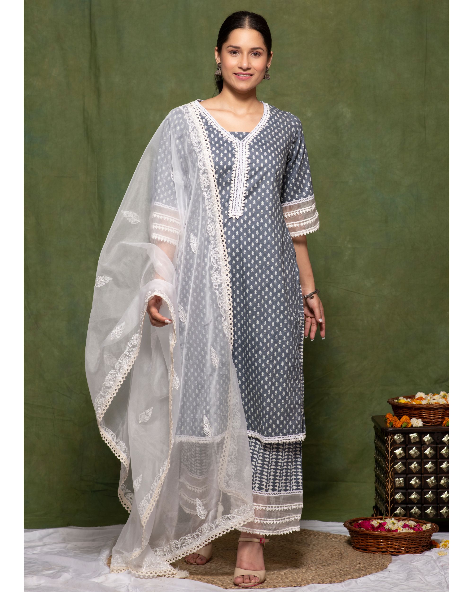 ANNI DESIGNER Women's Cotton Blend Printed Straight Kurta with Pant (Punya  Blue_S_Blue_Small) : Amazon.in: Fashion