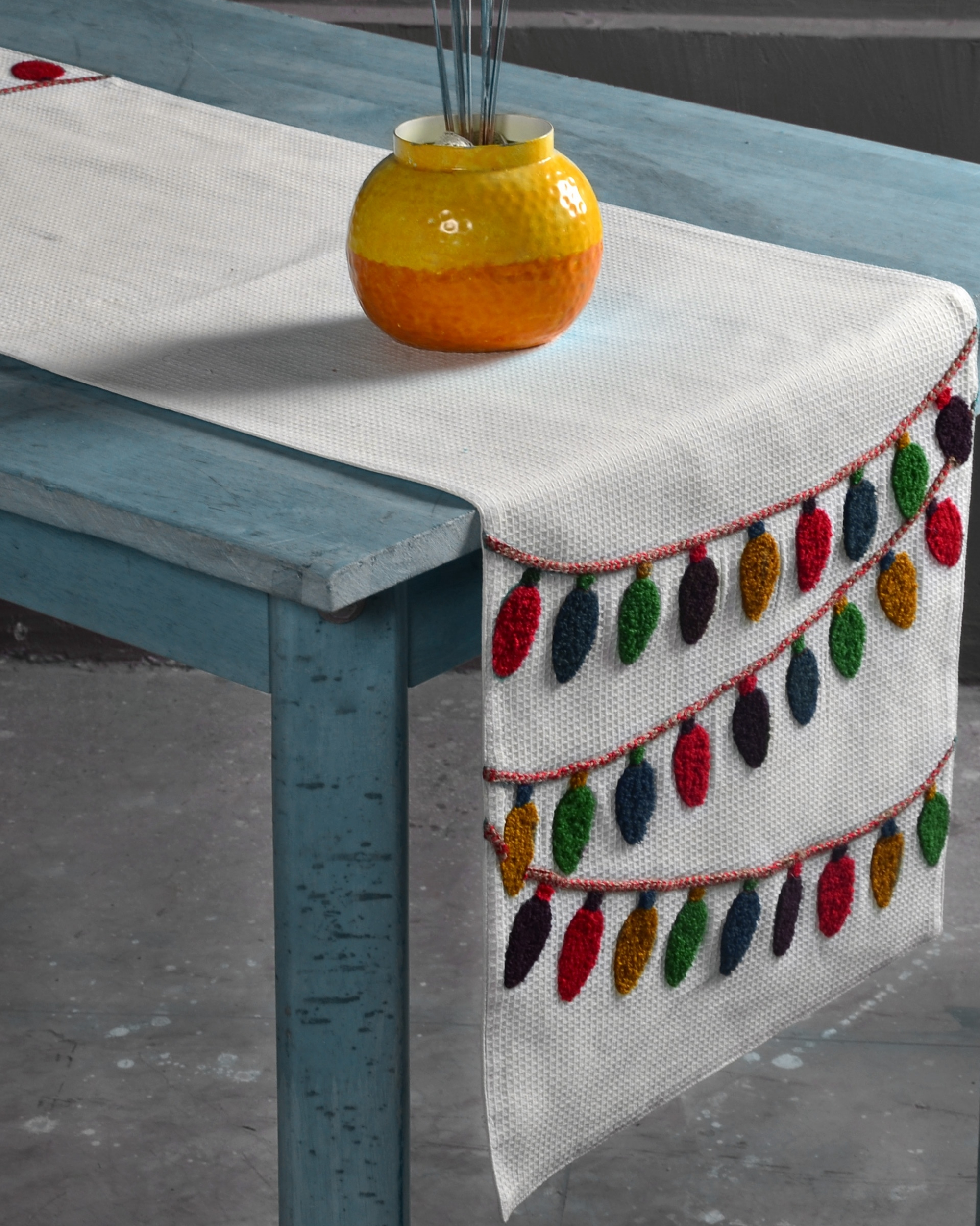 table runner for small table