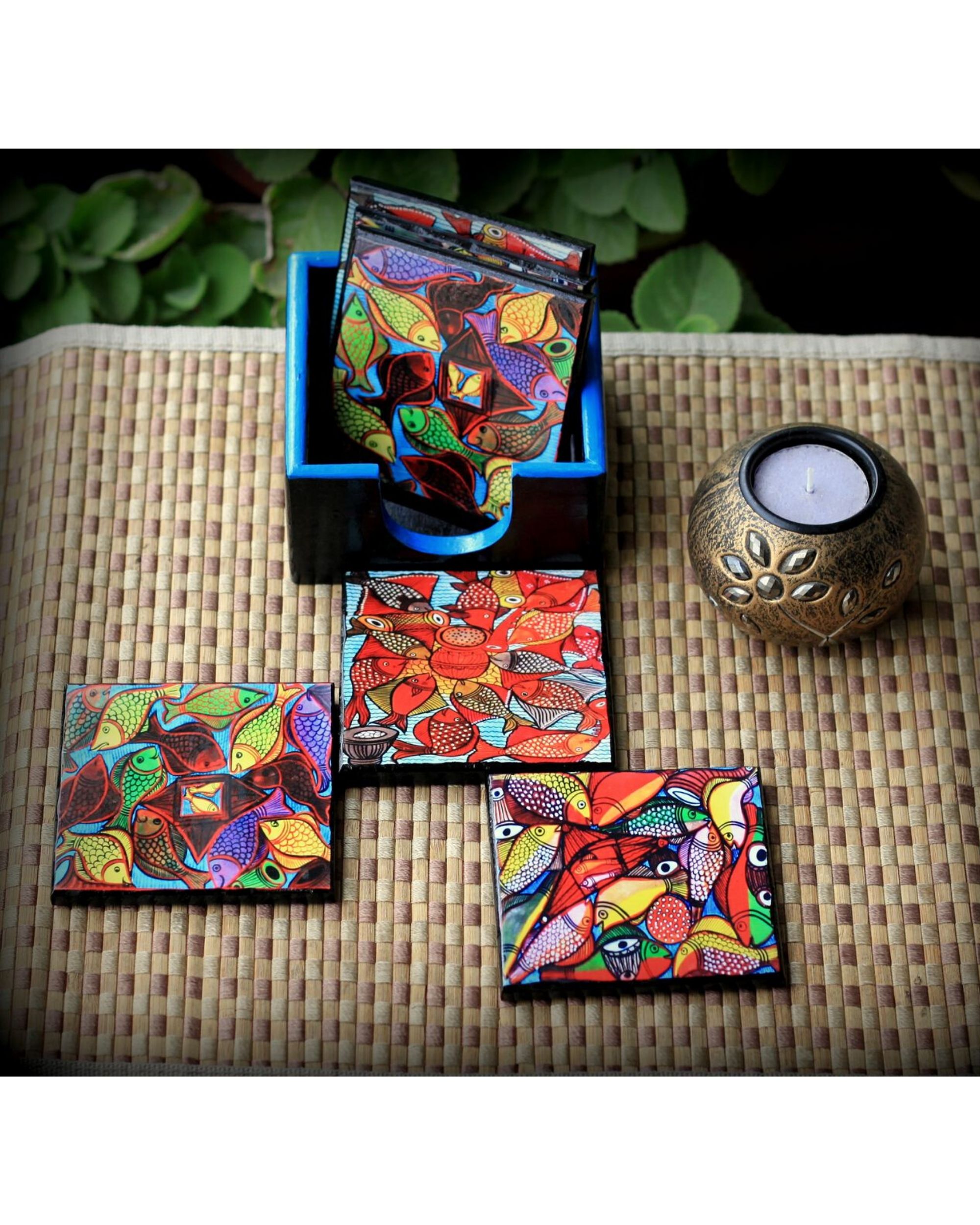 Patta fish wooden coasters with stand- Set Of Seven