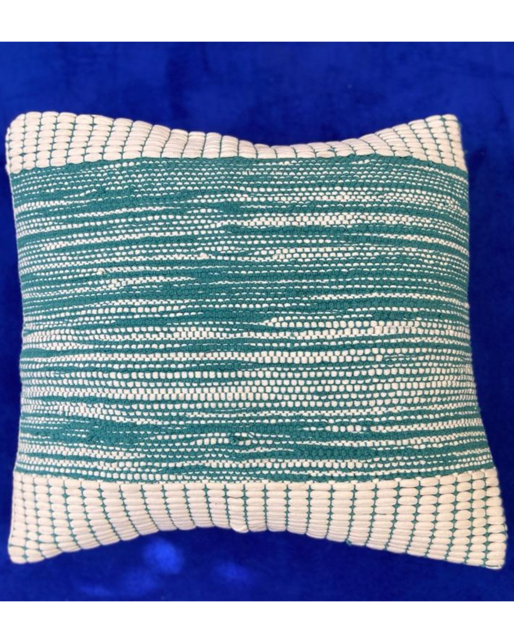 Handloom shop cushion covers