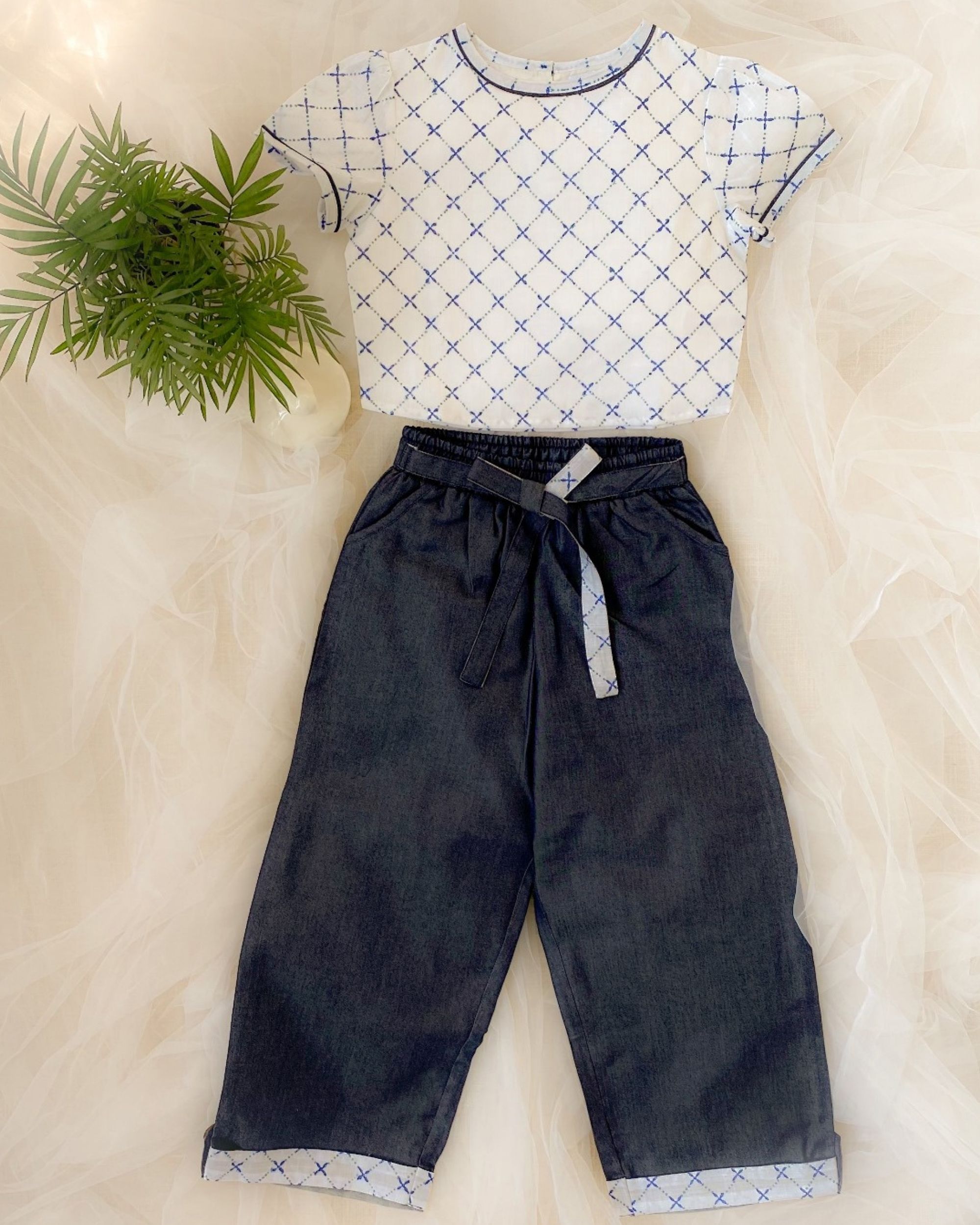 White printed top and denim pants - set of two