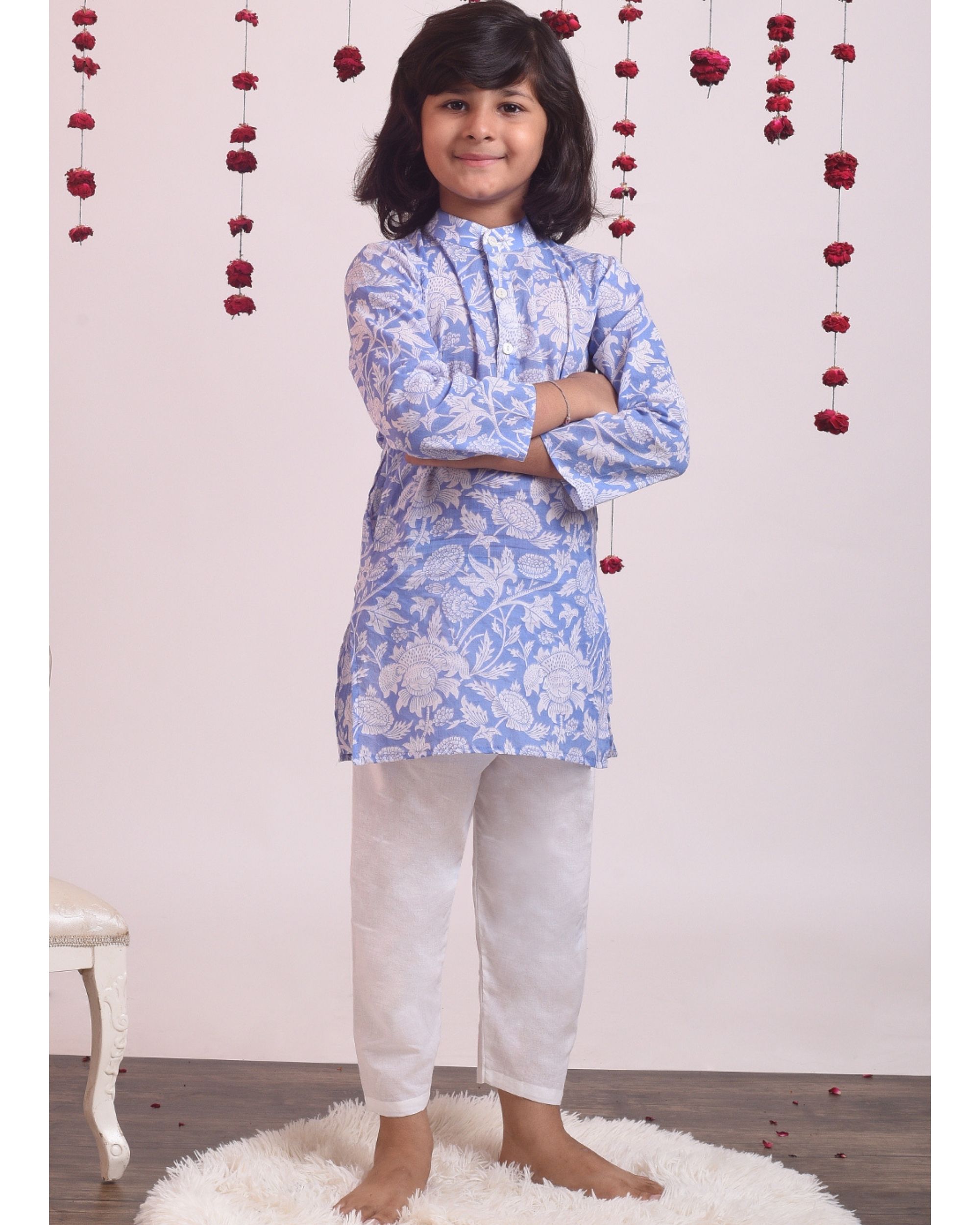 Blue floral printed kurta with pants - set of two