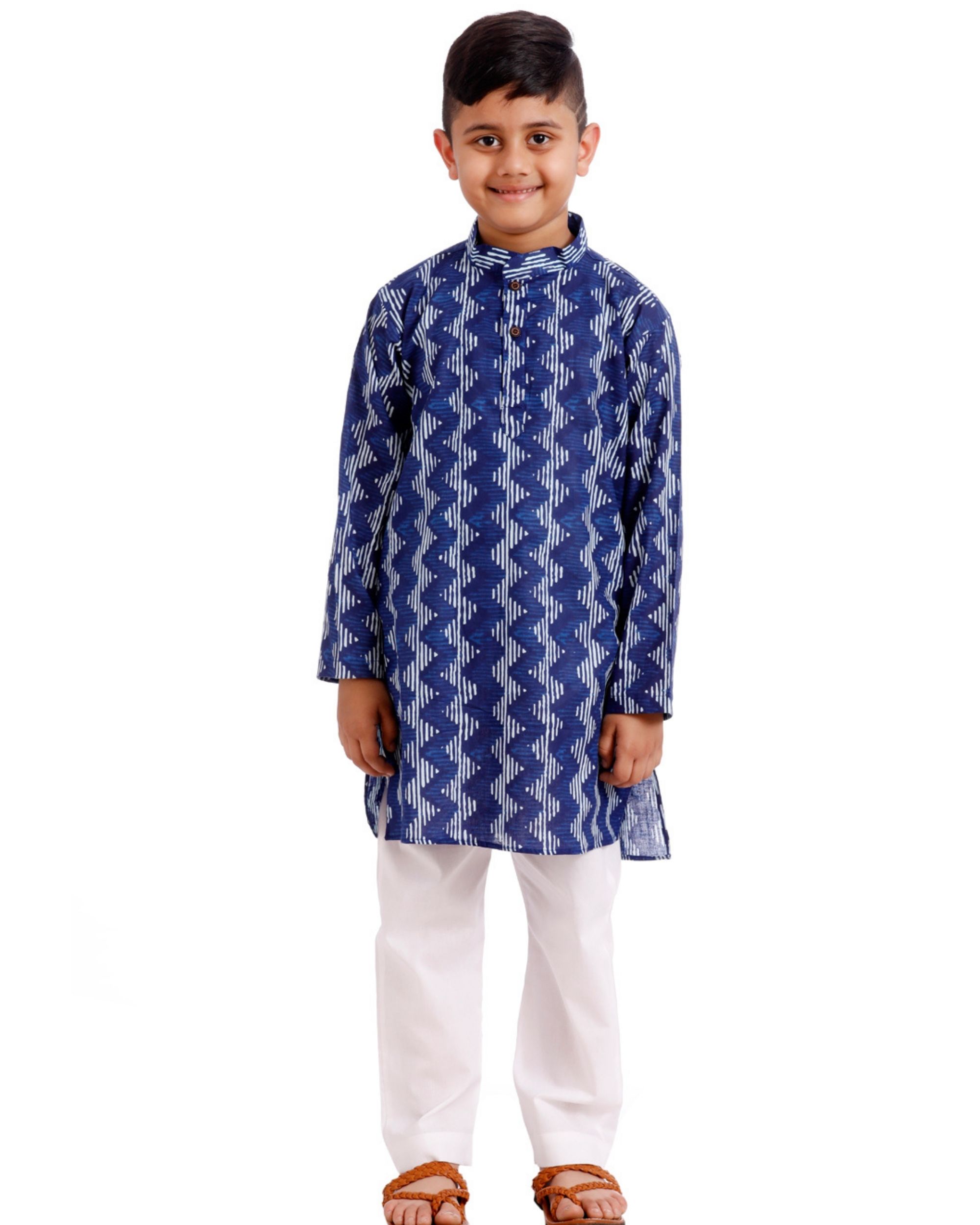 Blue and white zig-zag printed kurta pyjama - set of two