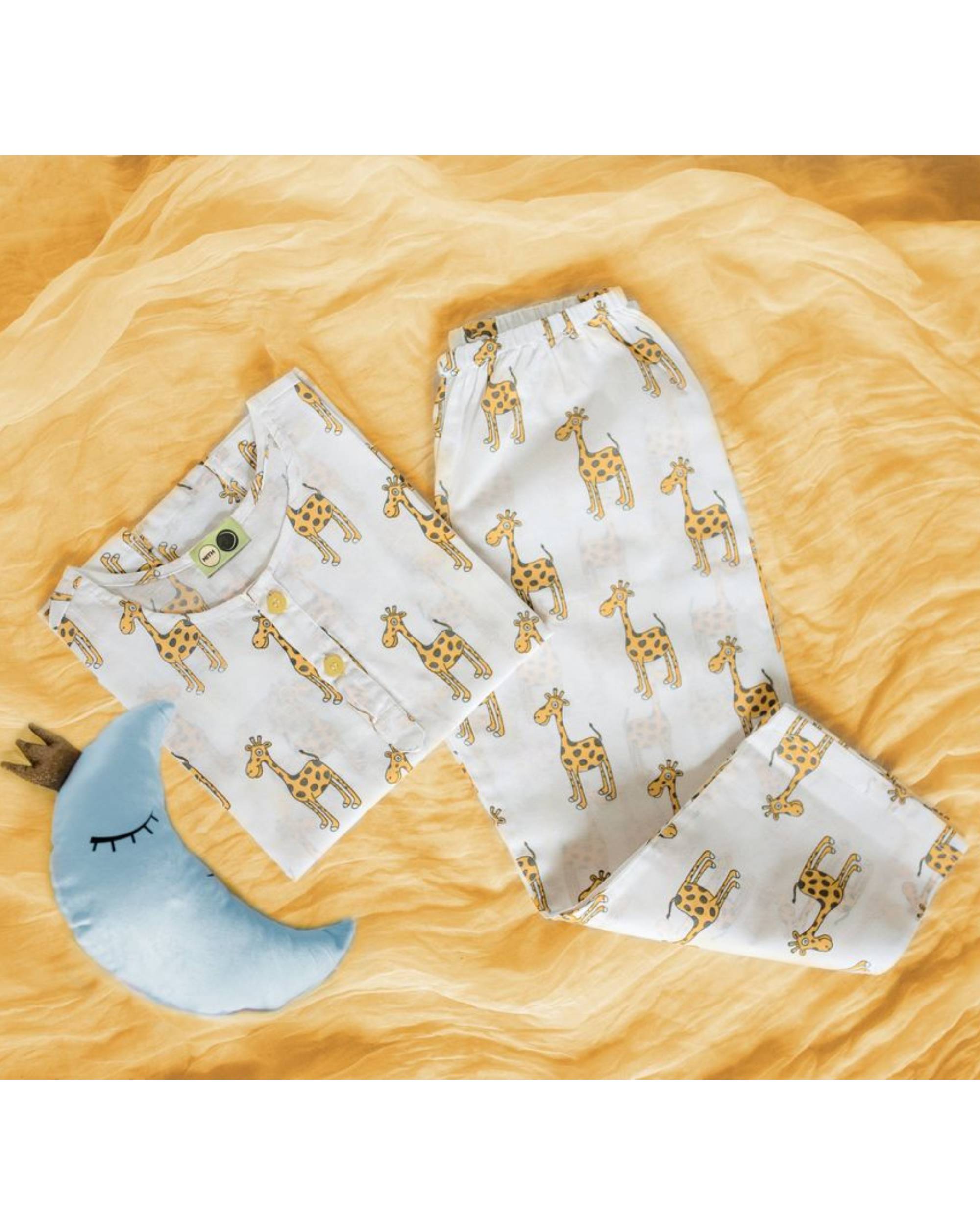 White and yellow giraffe printed unisex night suit - set of two