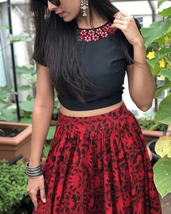 Red And Black Crop Top And Skirt Set By Threeness The Secret Label   Large Banjara CTS3 